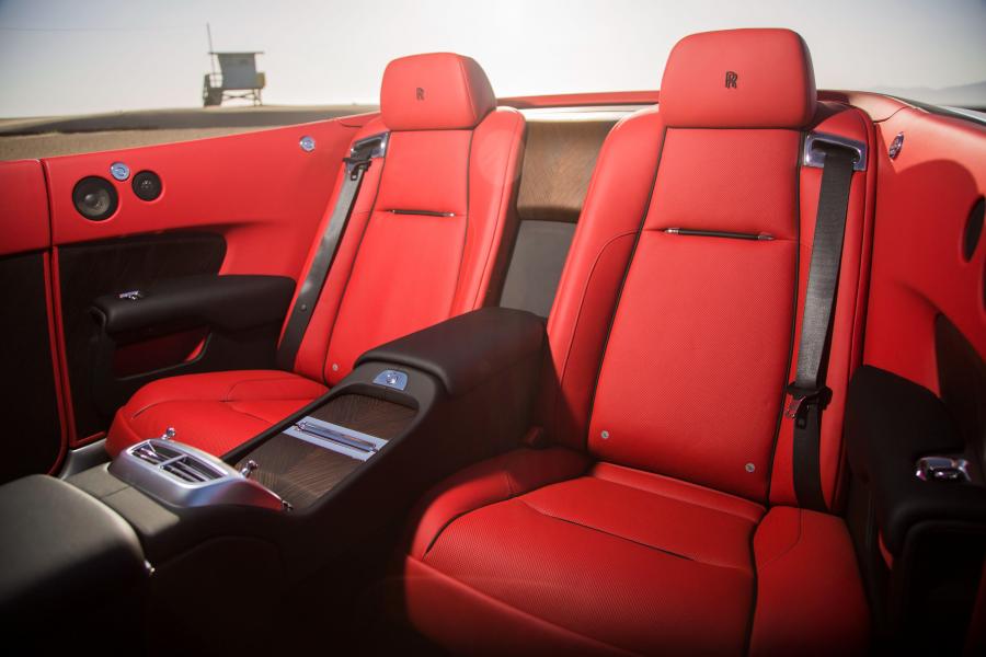  Rolls-Royce Dawn 2016 года  (US) (фото 28 из 30)
